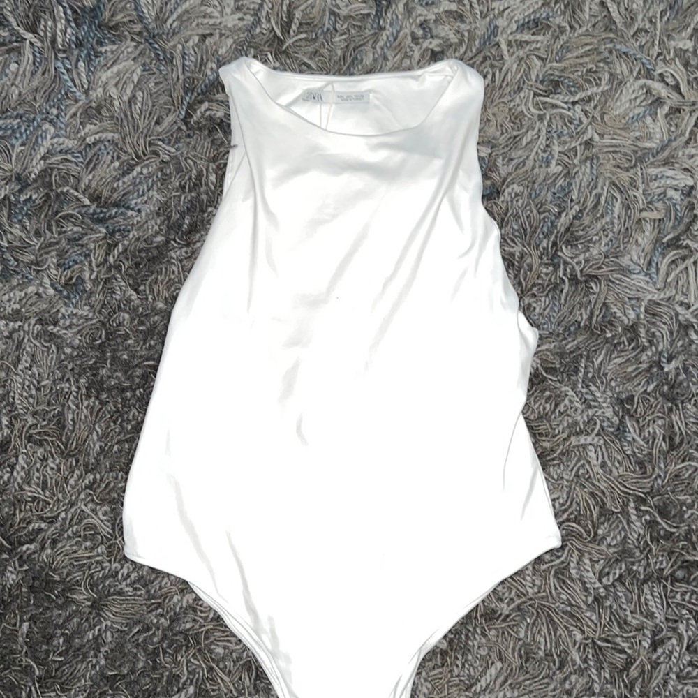 White Zara body suit with tags
